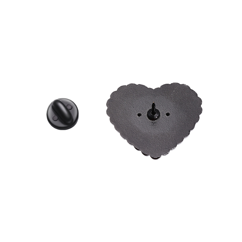 Chost With The Most Enamel Pin - Board Game Horror recension och pris